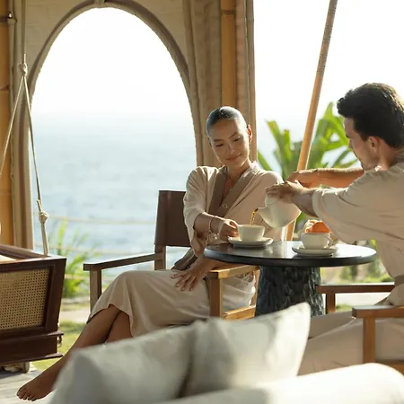 Arna Suites And Ocean Lounge Nusa Lembongan  Exterior photo