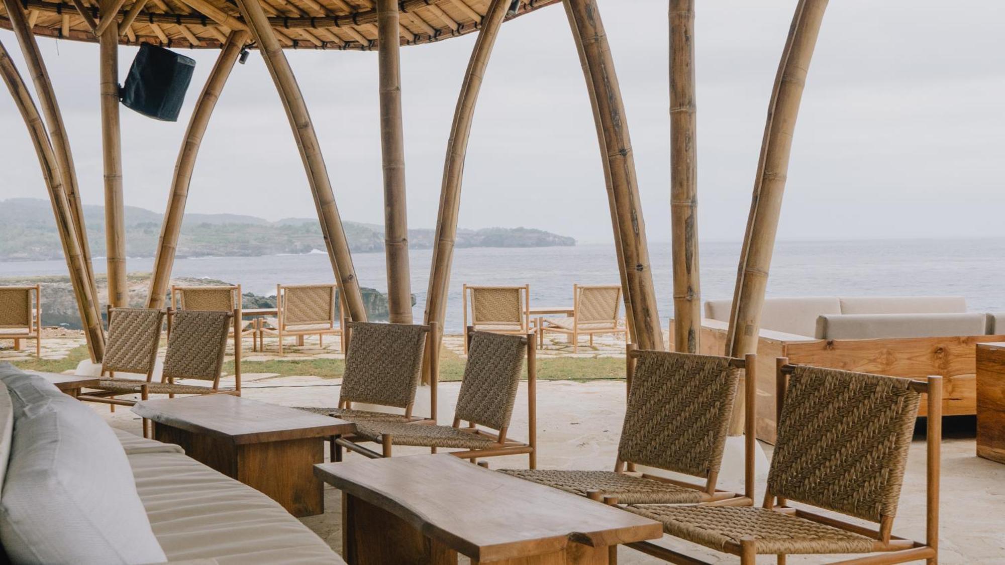 Arna And Ocean Lounge 5* Nusa Lembongan (Bali)