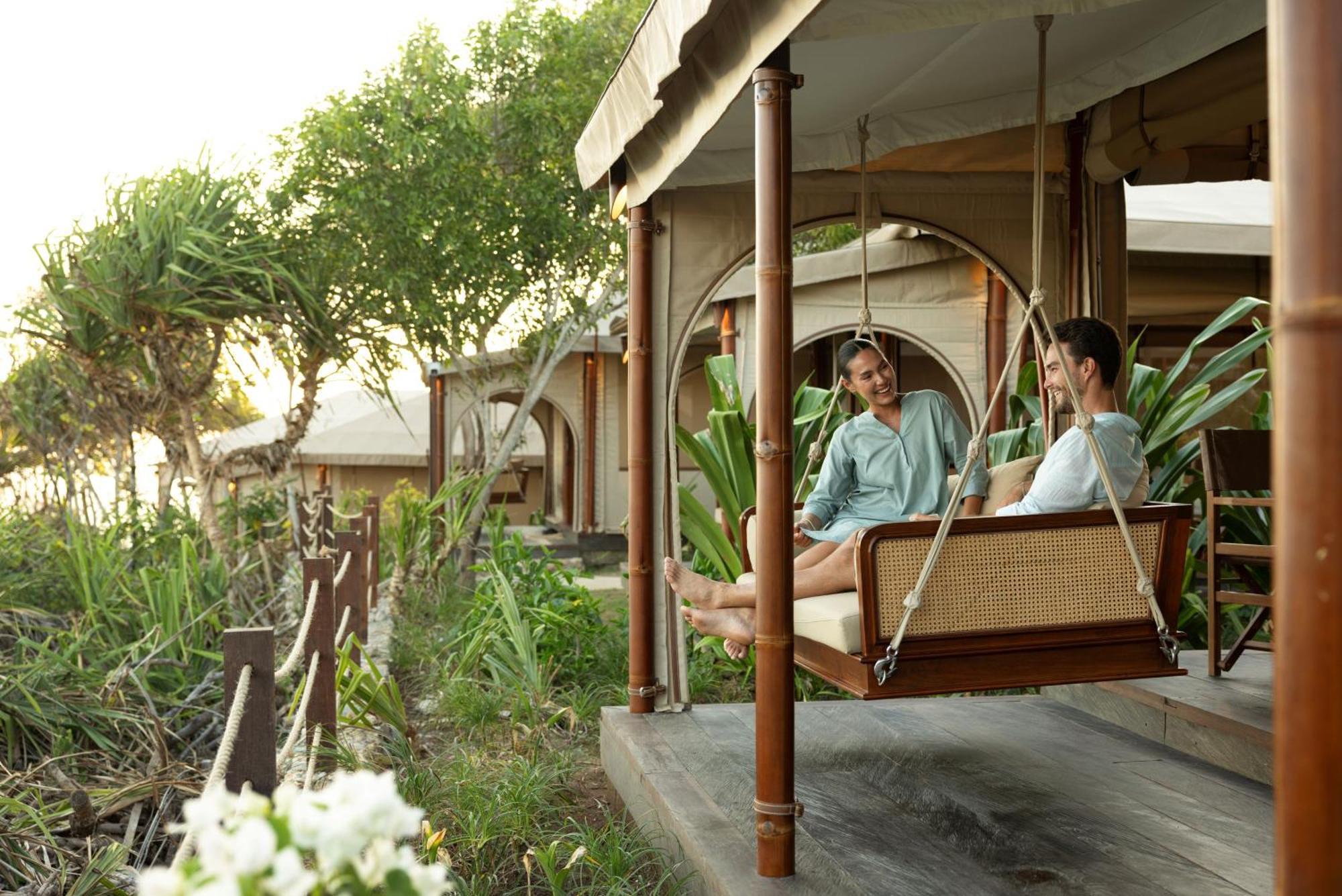 Arna And Ocean Lounge Luxury tent